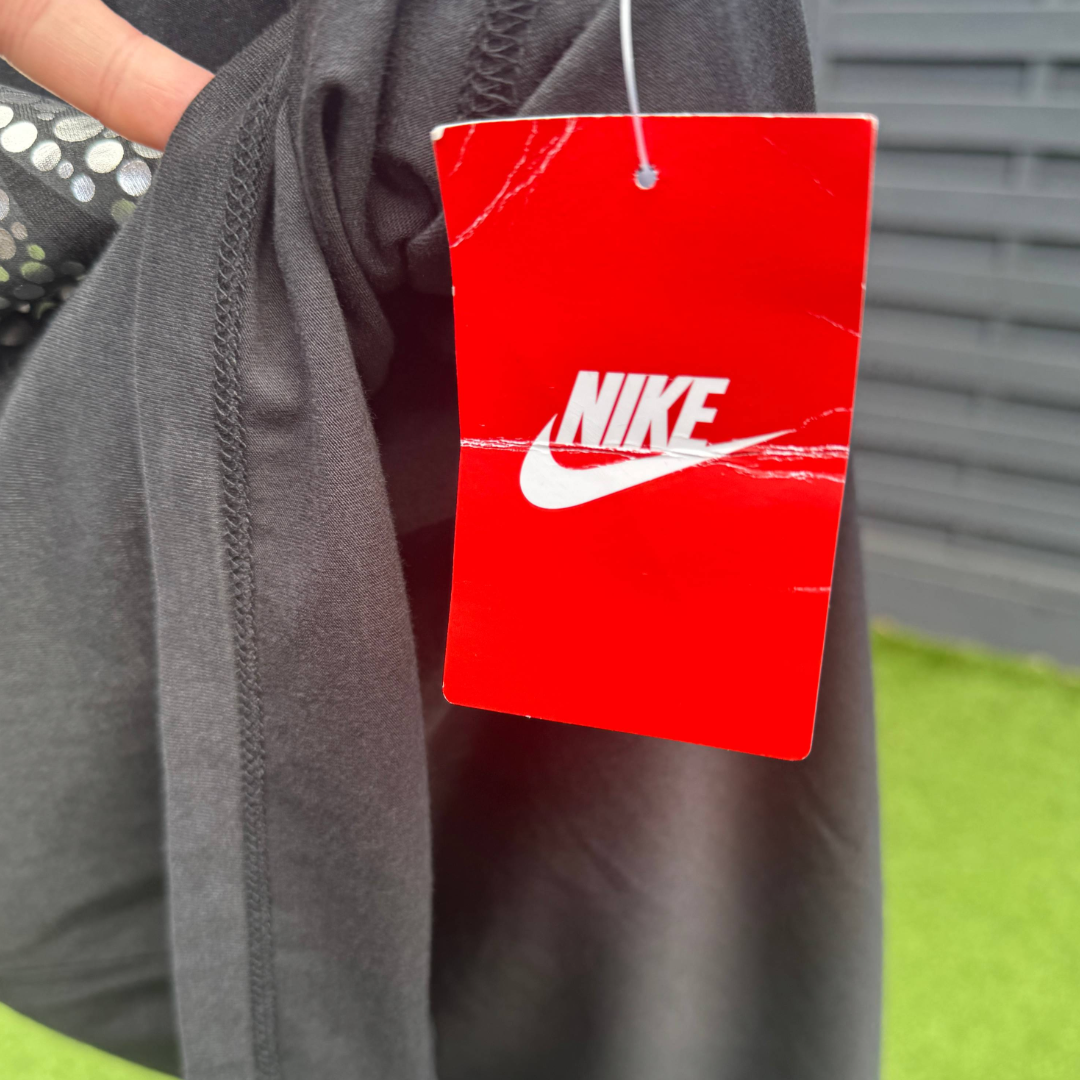 Nike Black Graphic T-Shirt BNWT - Size (Preloved)